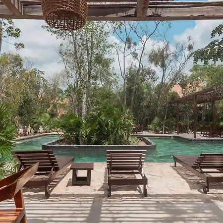 Stylish Duplex Lower Level 2-Br Wifi Pool Gym